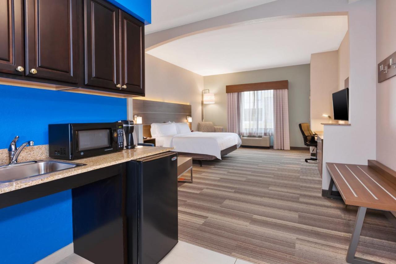 Holiday Inn Express Hotel & Suites Warminster-Horsham By Ihg Exteriör bild