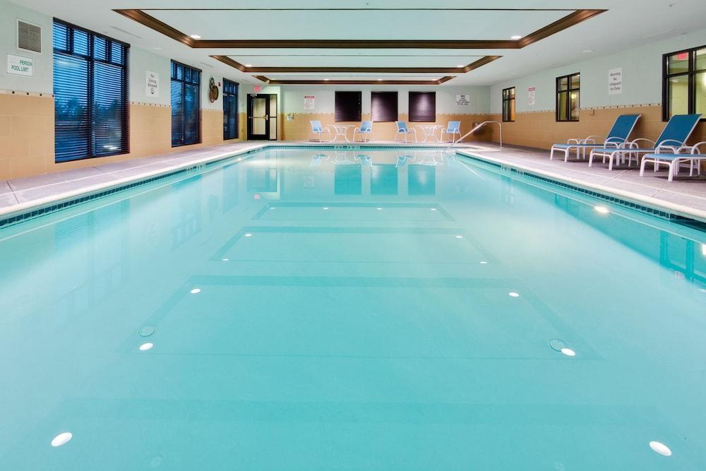 Holiday Inn Express Hotel & Suites Warminster-Horsham By Ihg Exteriör bild