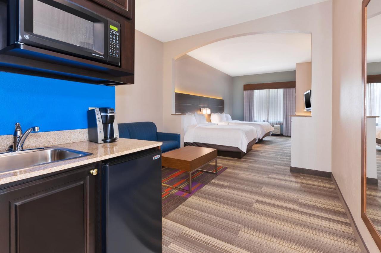 Holiday Inn Express Hotel & Suites Warminster-Horsham By Ihg Exteriör bild