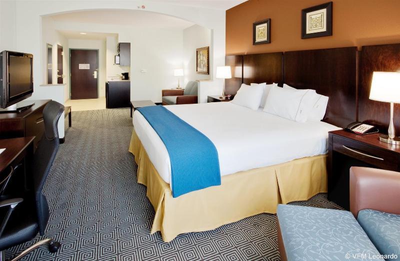 Holiday Inn Express Hotel & Suites Warminster-Horsham, An Ihg Hotel Exteriör bild